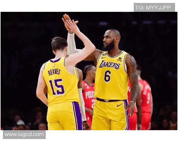 湖人对阵雷霆精彩赛事360直播全程回顾与分析