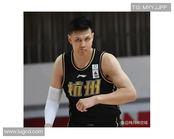 许钟豪的成长之路：从普通少年到璀璨明星的奋斗历程与心路历程