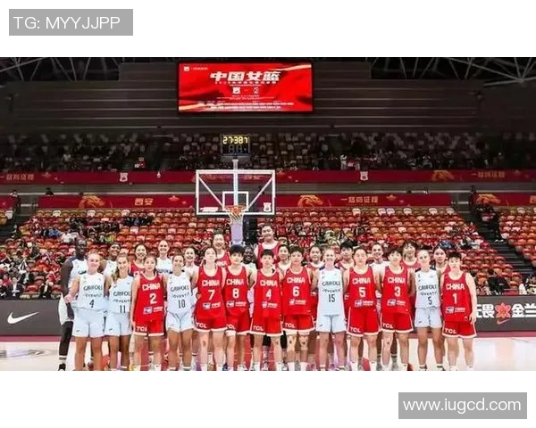 中华台北女篮与中国女篮激战正酣争夺亚洲篮球赛荣誉之巅